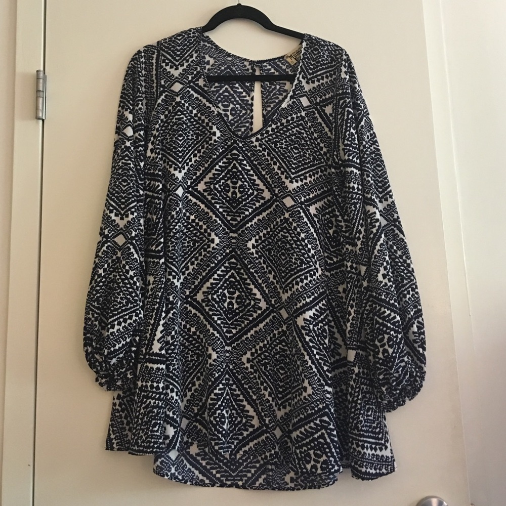 Show Me Your Mumu Black and White Geometric Tunic